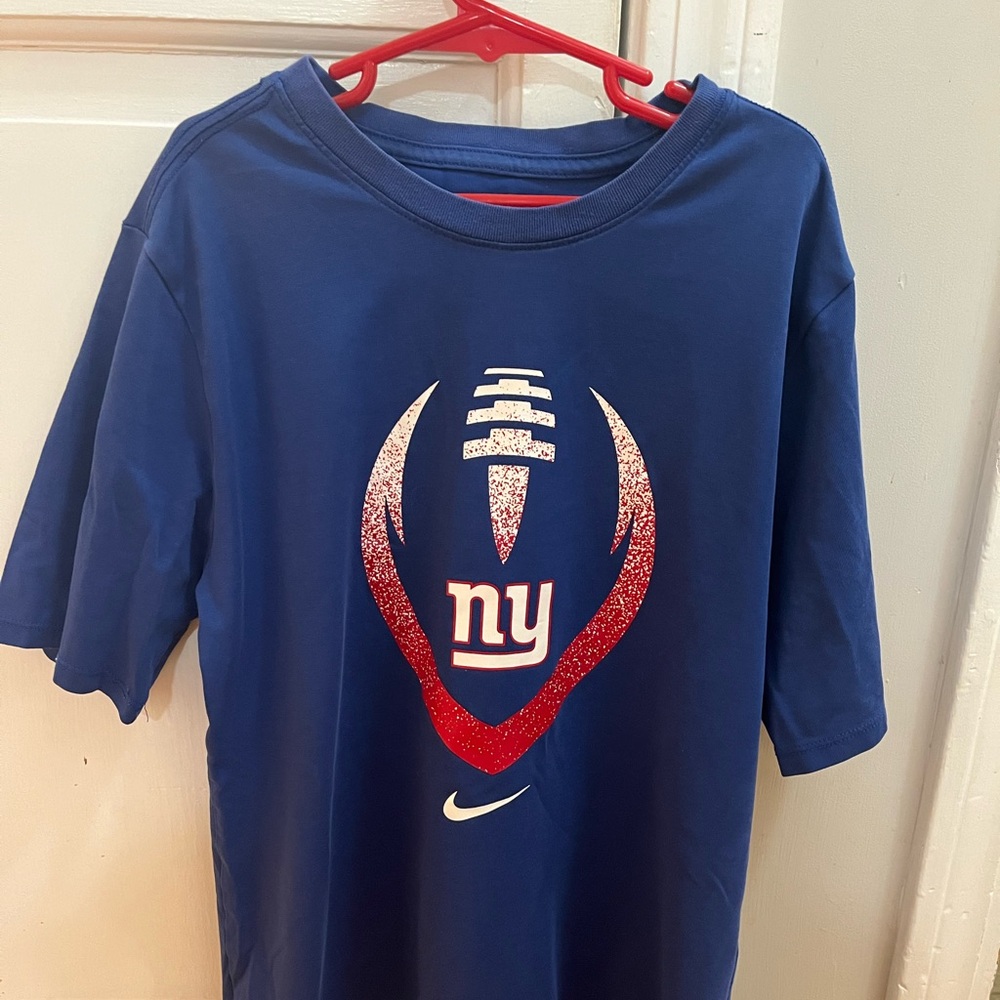 NIKE New York Giants Football Athletic T-shirt, size Youth L, DRI-FIT material